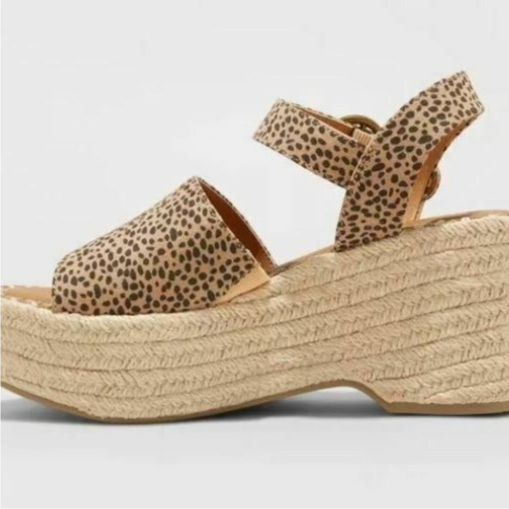 Universal Thread Morgan Wedges Leopard - Picture 4 of 7